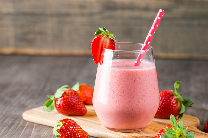 4-Ingredient Strawberry Smoothie